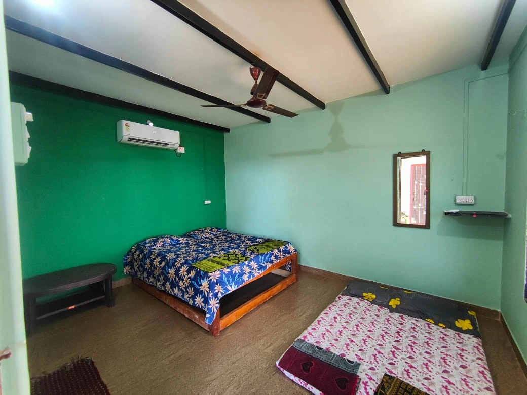 Sea Breeze Room with window view